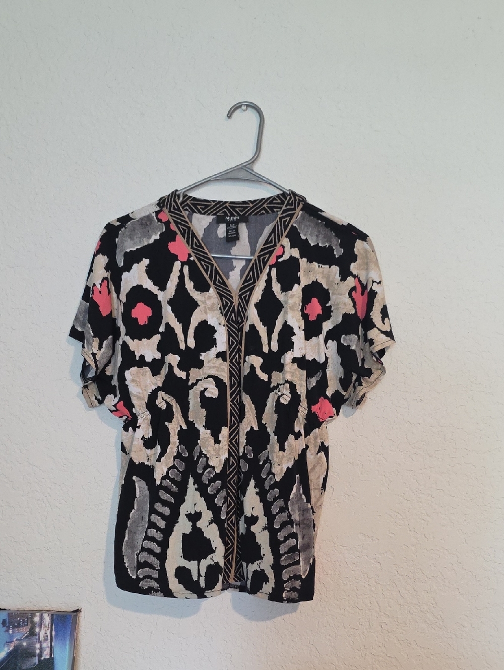 Alfani Black & Cream Printed V-Neck Short Sleeve Blouse with Pink Accents